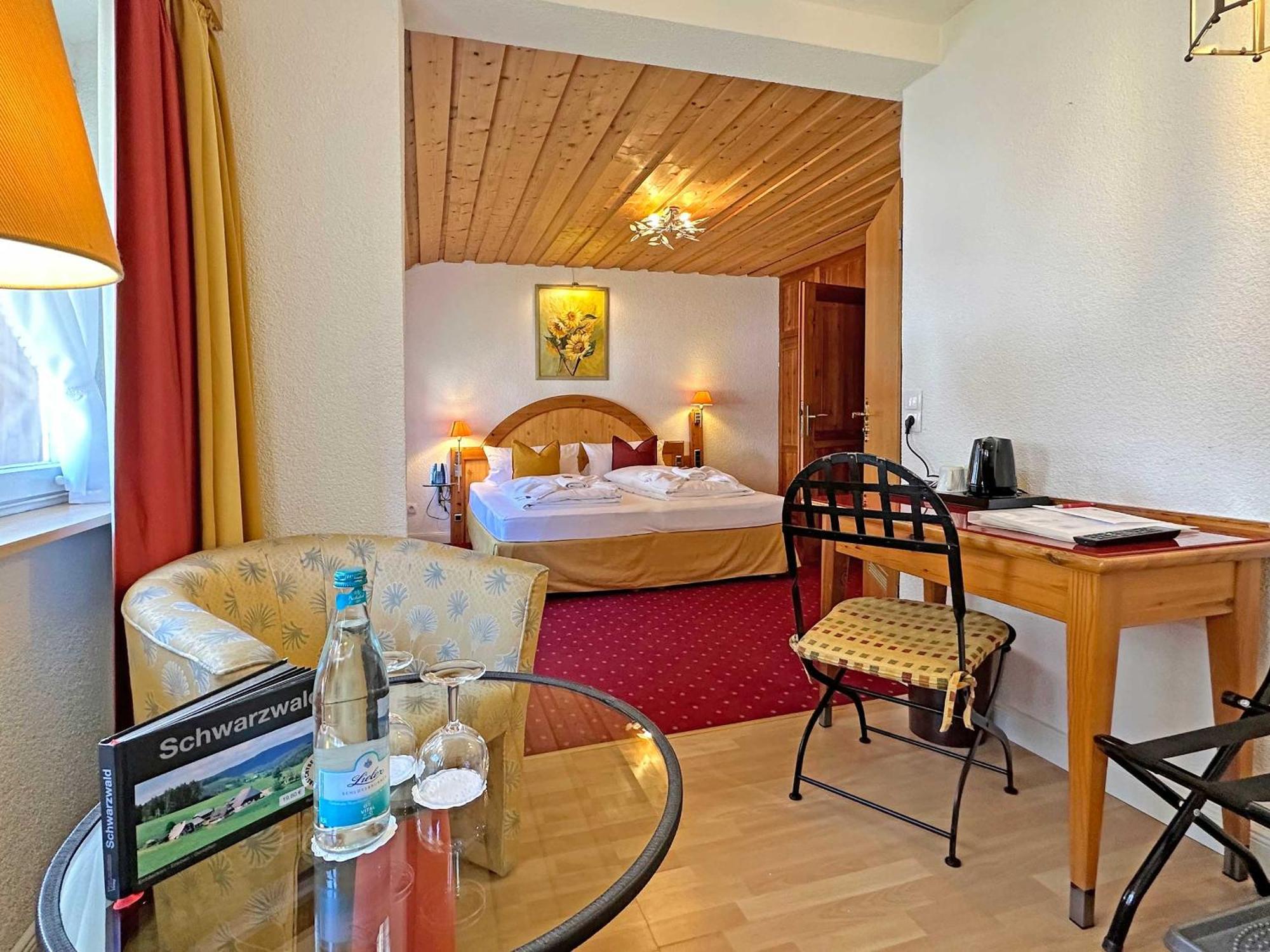 Hotel Hirschen Menzenschwand-Hinterdorf Kültér fotó